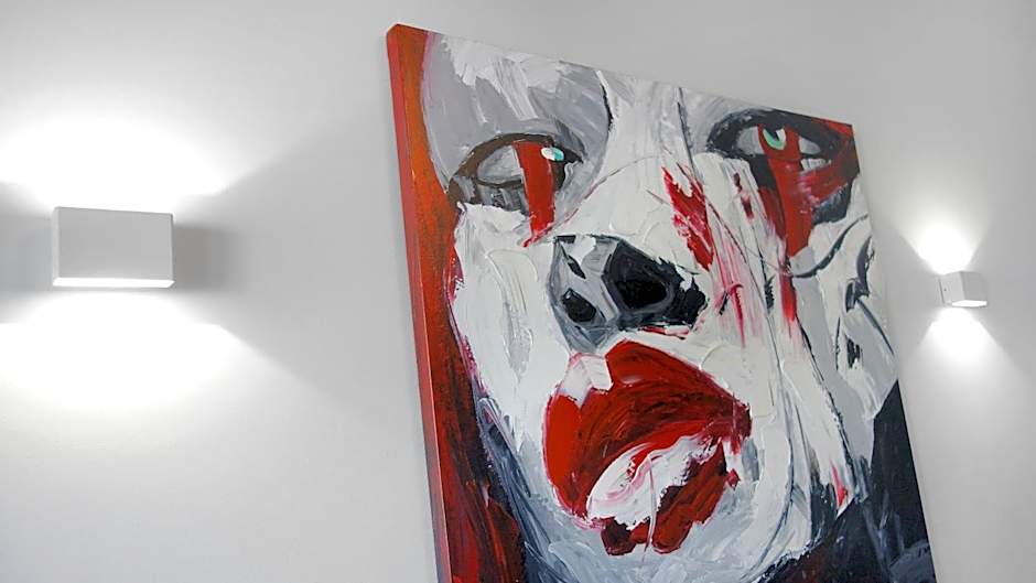 Semaphore Splash Apartments