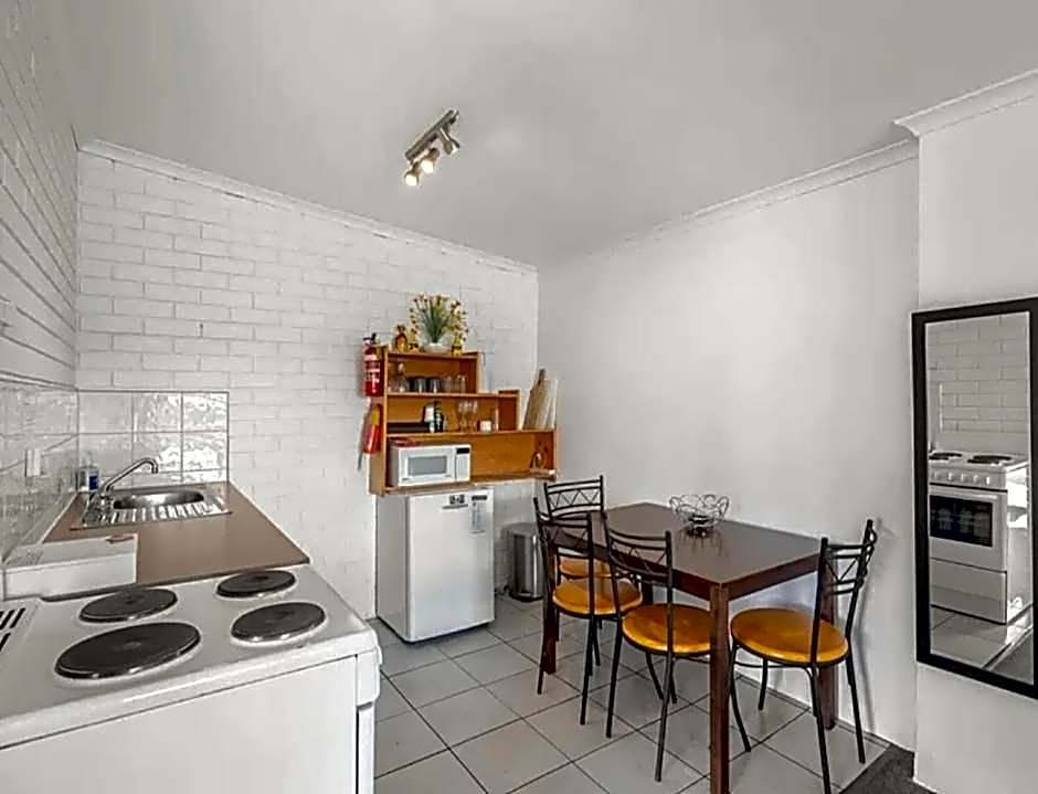 Smugglers Rest Apartments