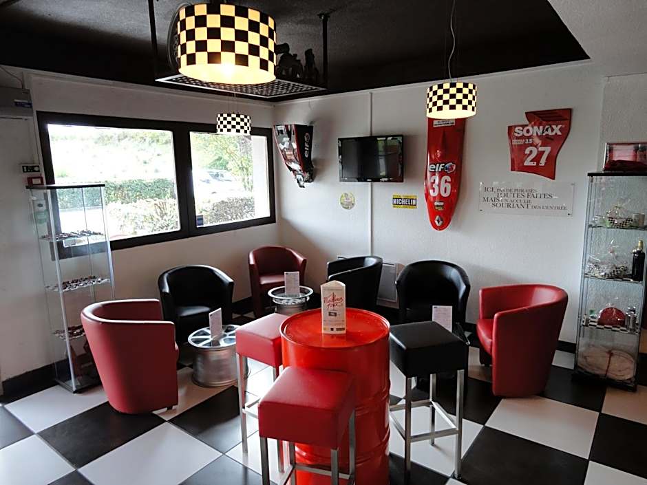 Kyriad Design Enzo De Vierzon