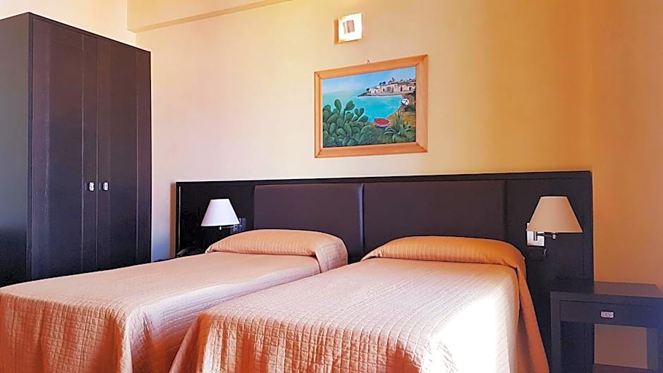 Photo 1 of 4 of Triple Room