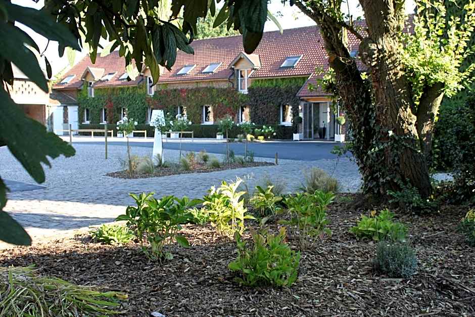 Photo 1 of 47 of LOGIS Hôtel & Restaurant - Le Manoir de Gavrelle