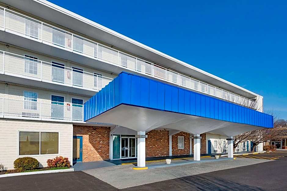 Howard Johnson by Wyndham Staunton