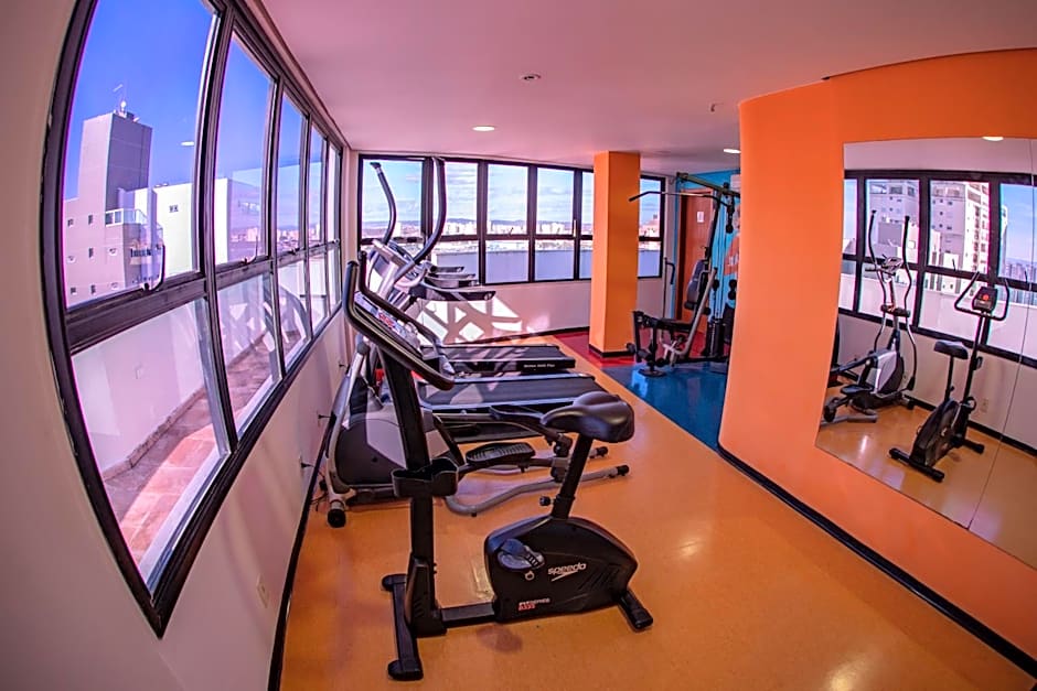 Mondrian Suite Hotel