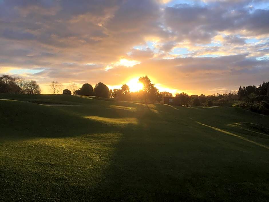 Maxwell's Guest House and Tiny Home