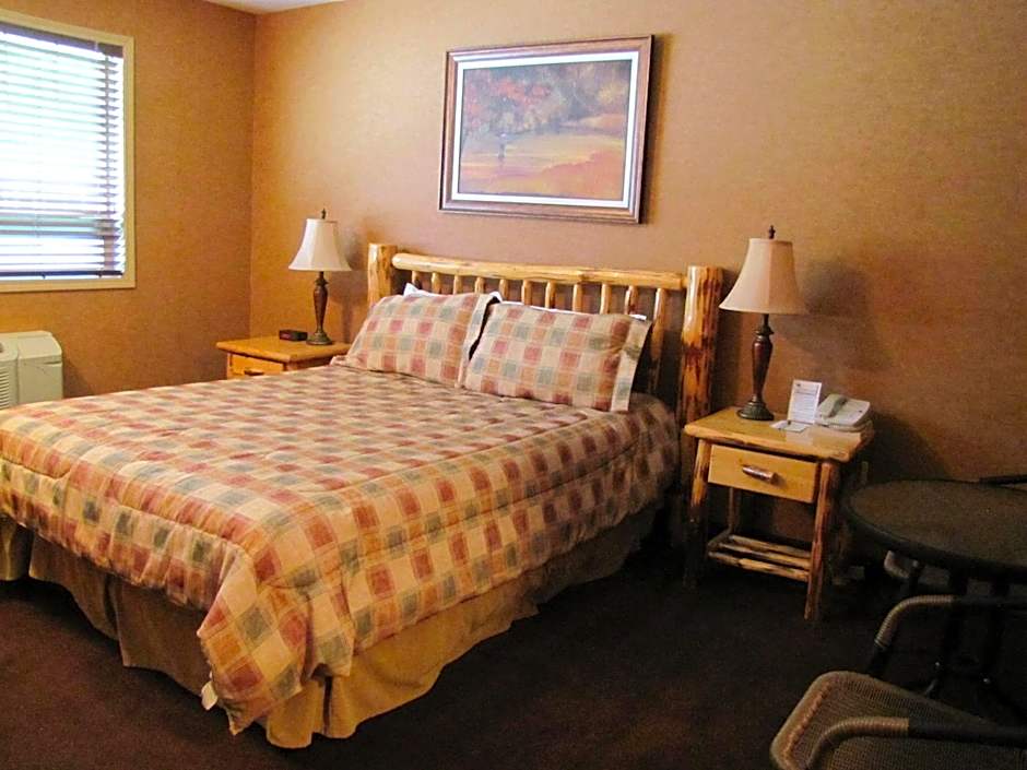 Elkwater Lake Lodge and Resort