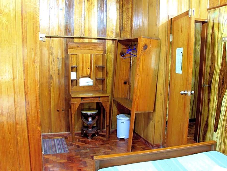 Uyami's Green View Lodge