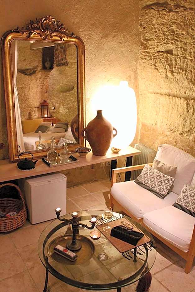 Troglodyte loft