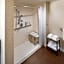 Hampton Inn & Suites Asheville Airport