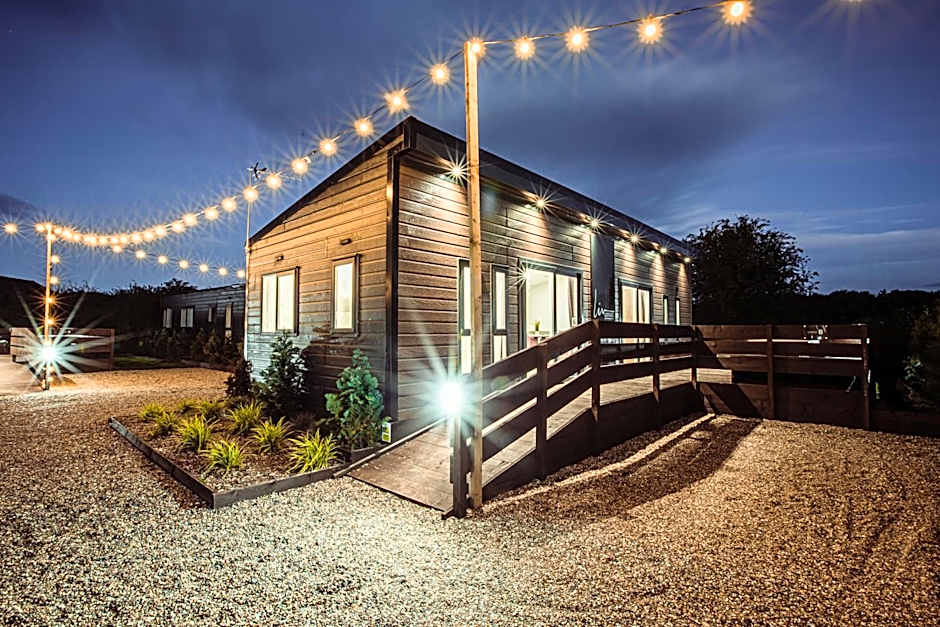 Black Bull Retreat, Barmston with Private Hot Tubs