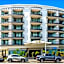 Central Cosmo Apartment Hotel