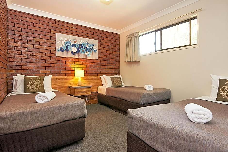 Ruthven Street Motor Inn