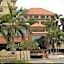 Acappella Suite Hotel
