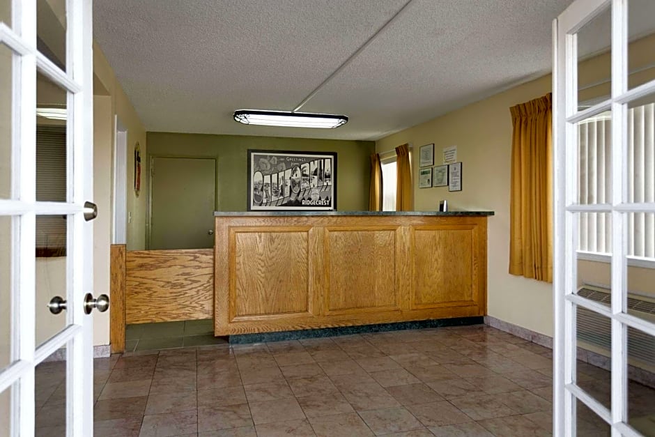 Super 8 By Wyndham Ridgecrest – Ridgecrest, CA