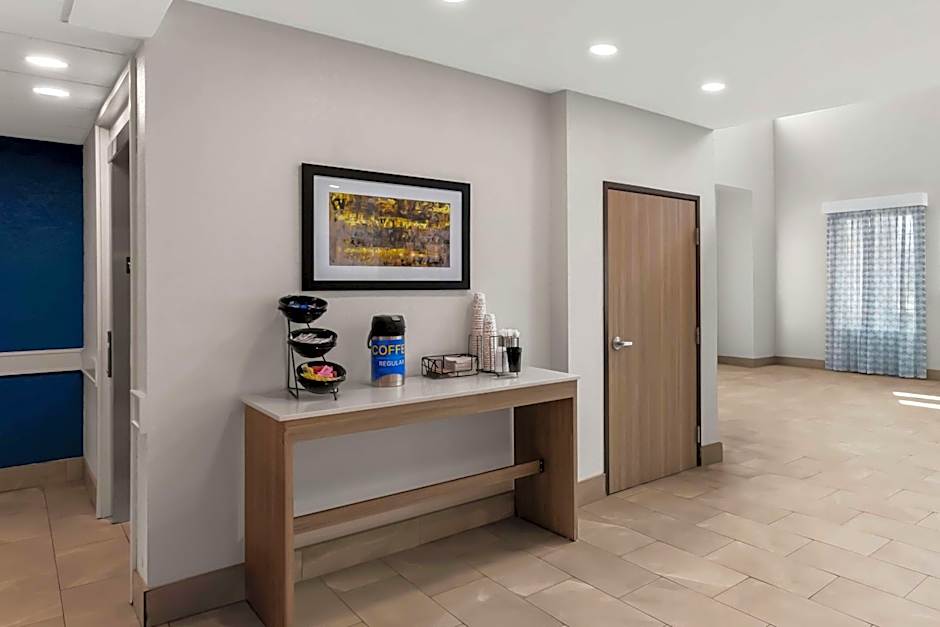 Sonesta Essential La Porte