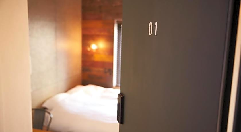 mizuka Imaizumi 1 - unmanned hotel -