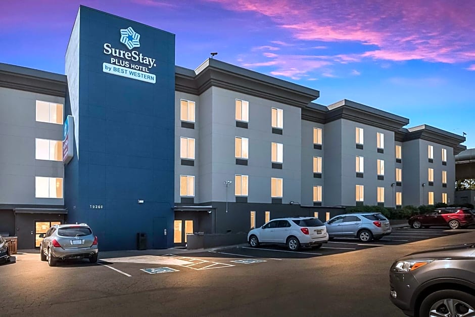 SureStay Plus Hotel by Best Western SeaTac Airport