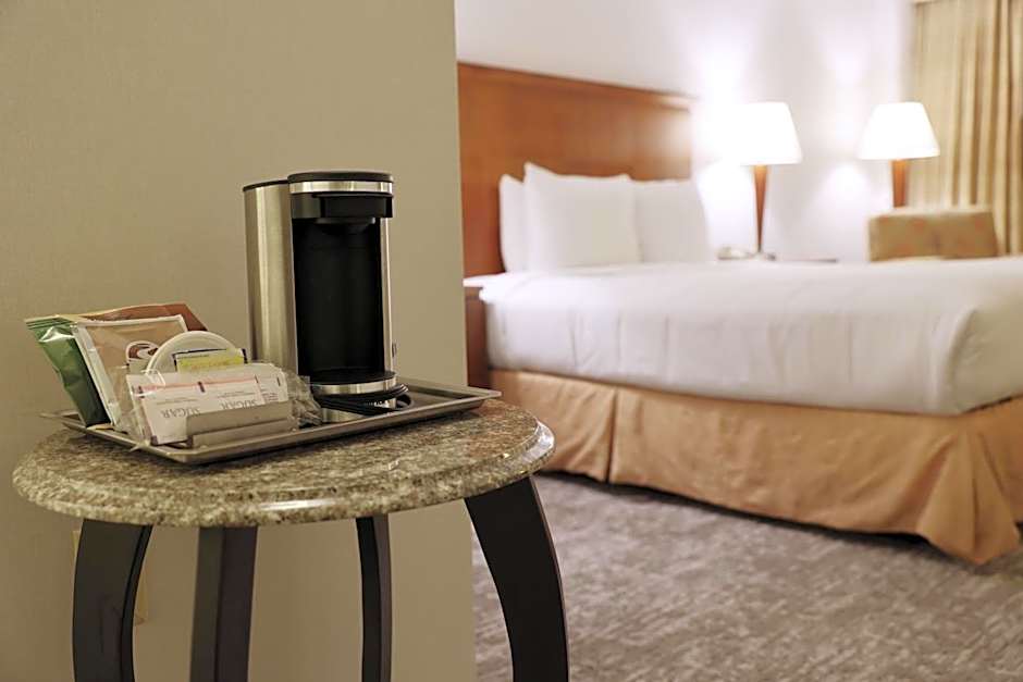 Ontario Airport Hotel & Conference Center