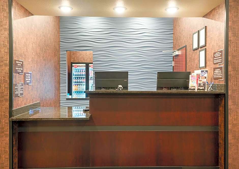 Cobblestone Hotel & Suites - Lynden