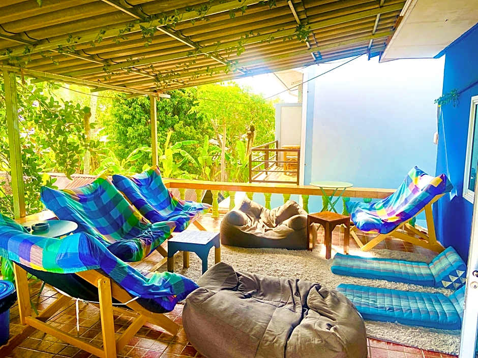 See Sea Backpacker House