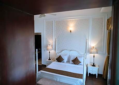 Suite Room with Jaquzi