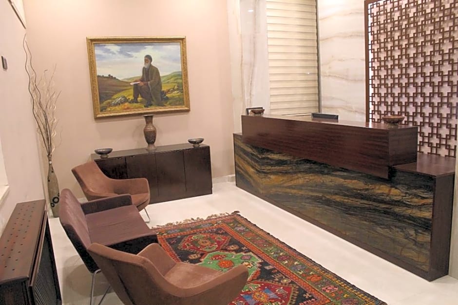 Ruma Port Hotel