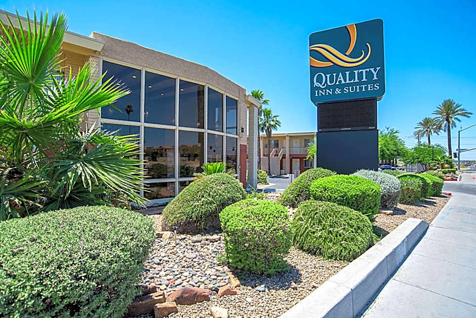 Photo 1 of 35 of Quality Inn & Suites Phoenix NW - Sun City