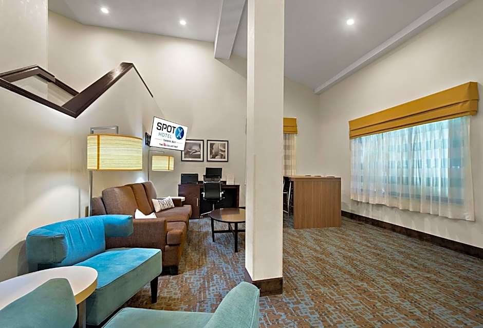 SPOT X Hotel Tampa - Wesley Chapel by The Red Collection