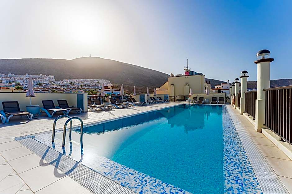 Klayman Olivina Aparthotel