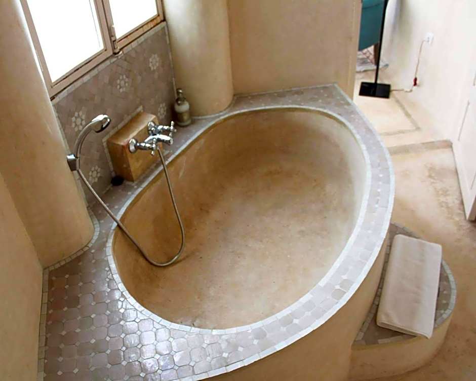 Jennat El Mossafir-Riad privé avec services