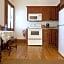 Island City House