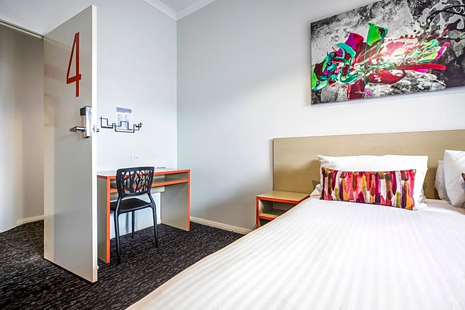 Nightcap at Ashley Hotel