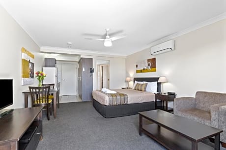 Executive Queen Room