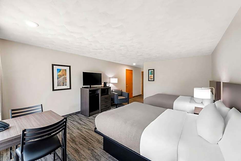 Quality Inn & Suites Munising