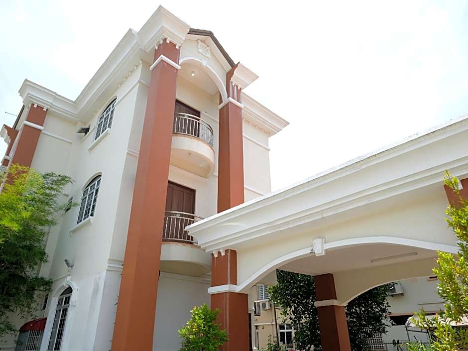 OYO 905 Hotel De'Light Villa