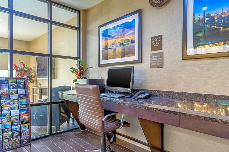 Comfort Suites Savannah Gateway I-95