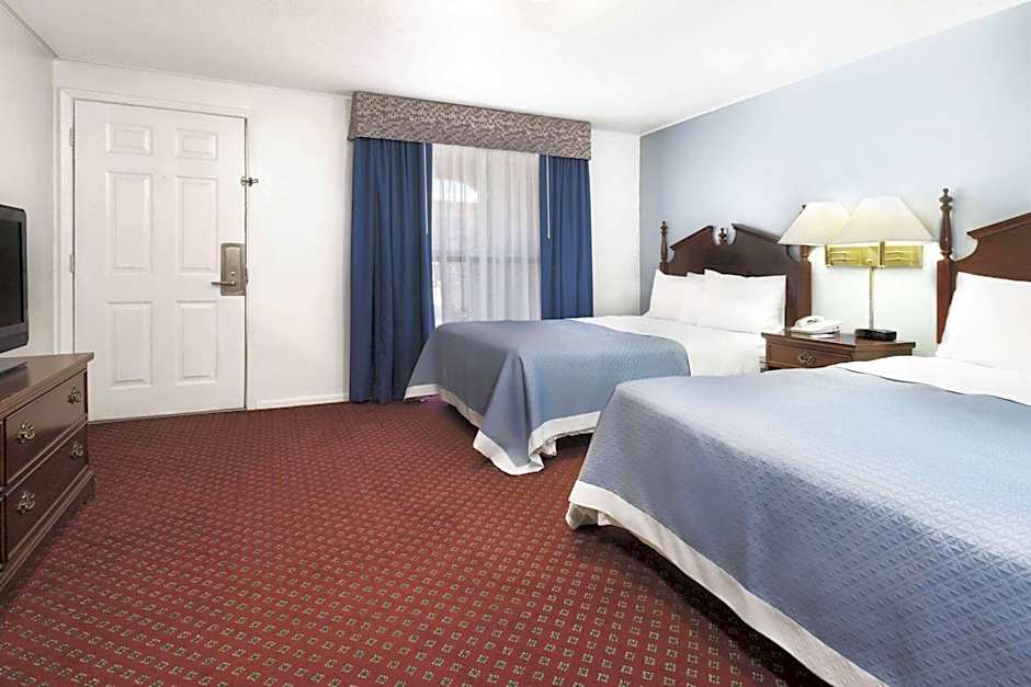 Travelodge by Wyndham Las Vegas NM