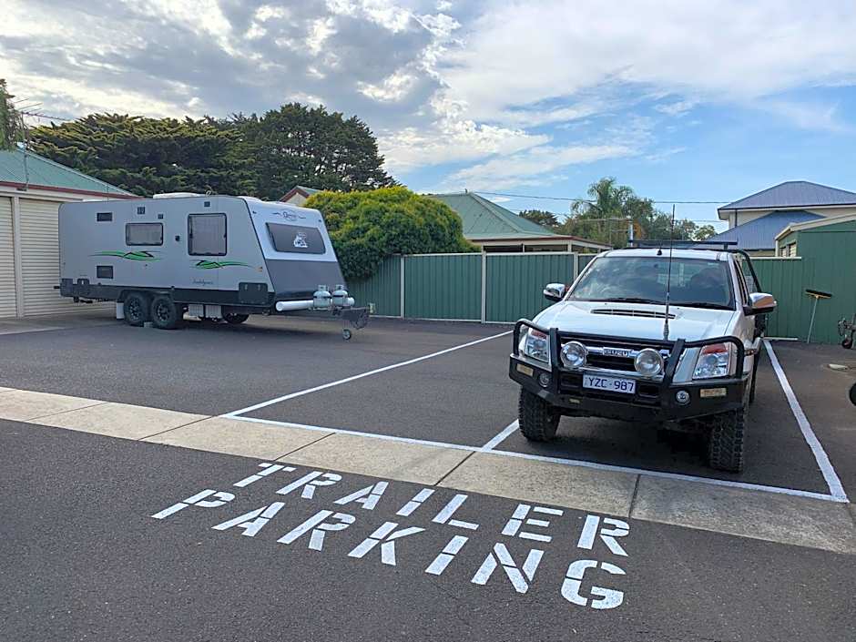 Arthur Phillip Motor Inn