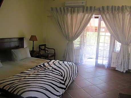 Deluxe Double Room with Shower