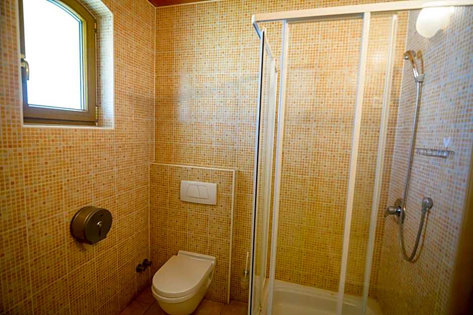 Tekergő Motel és Étterem