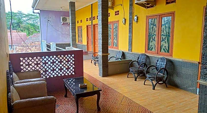 Griya Euis dan Aisha Syariah