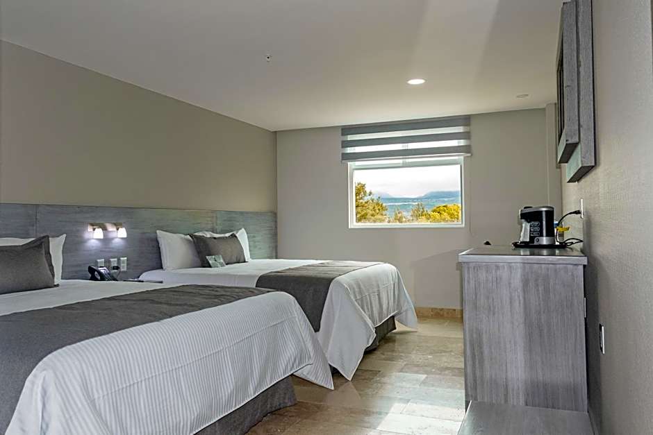 Photo 1 of 7 of Deluxe 2 Queen Beds