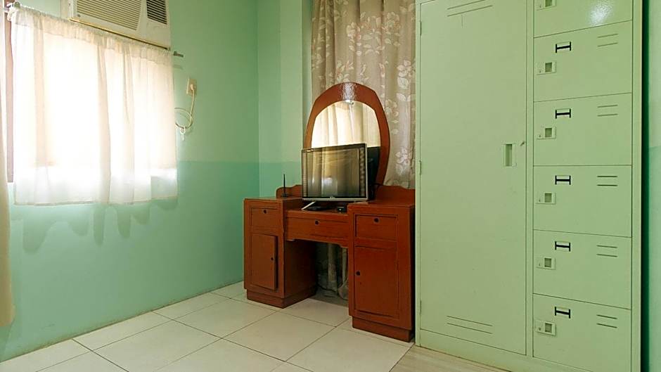 RedDoorz at Maanyag Pension House Mandaue