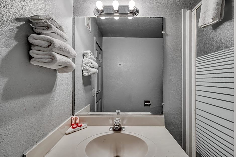 OYO Hotel Houston Southwest I-69
