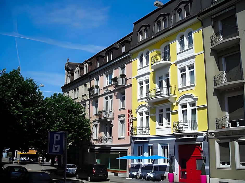 Hotel Ambassador