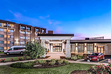 Crowne Plaza Milwaukee South By IHG