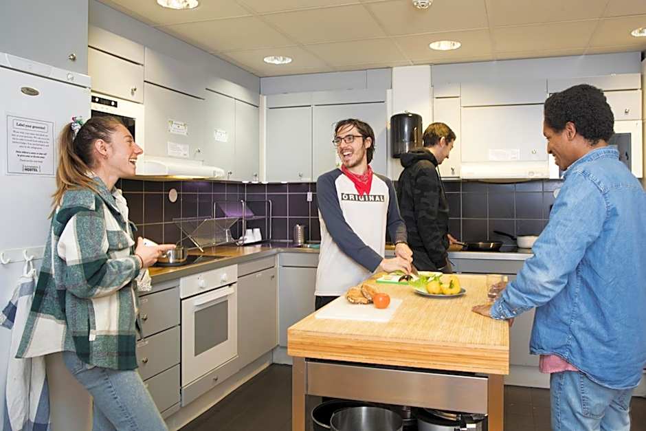 Slottsskogens Hostel