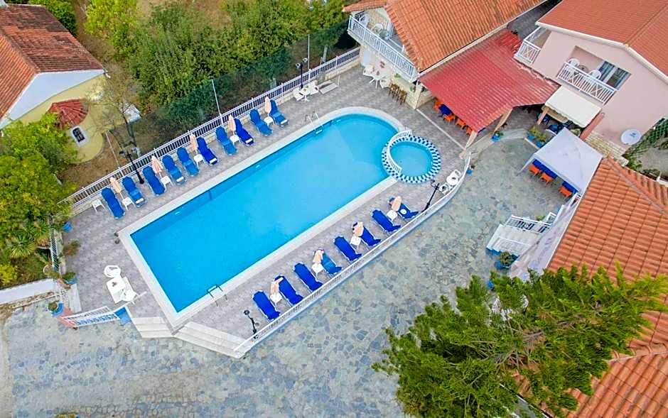 Tsolakis Studios & Apartments