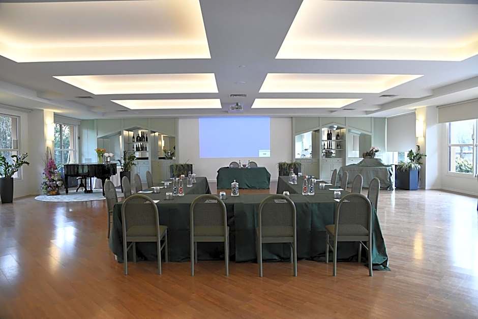 Brianteo Hotel Residence and Restaurant
