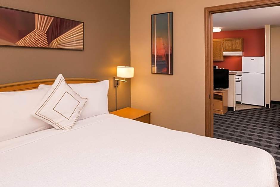 TownePlace Suites by Marriott Anaheim Maingate Near Angel Stadium