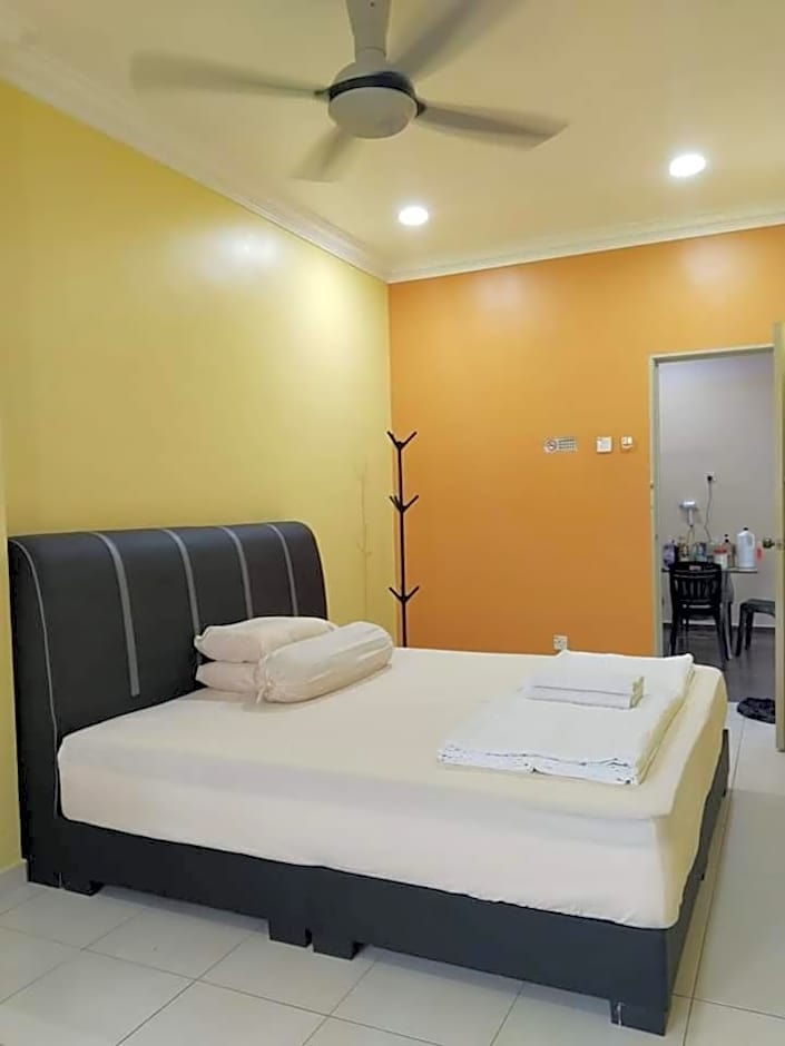 Happy Raub Guest House